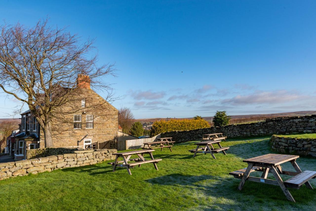 The Fox & Hounds Inn Danby Exterior photo